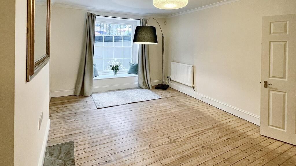 Property photo 3 of 15 Bright, Neutral Living Room With Large Window, Pal...