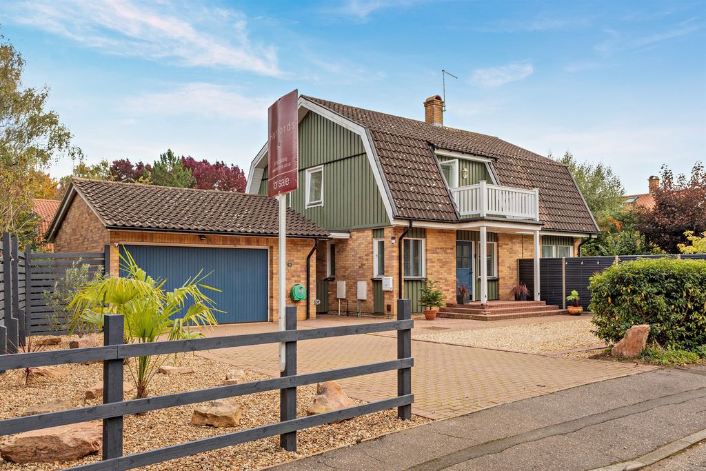 Property photo 1 of 16