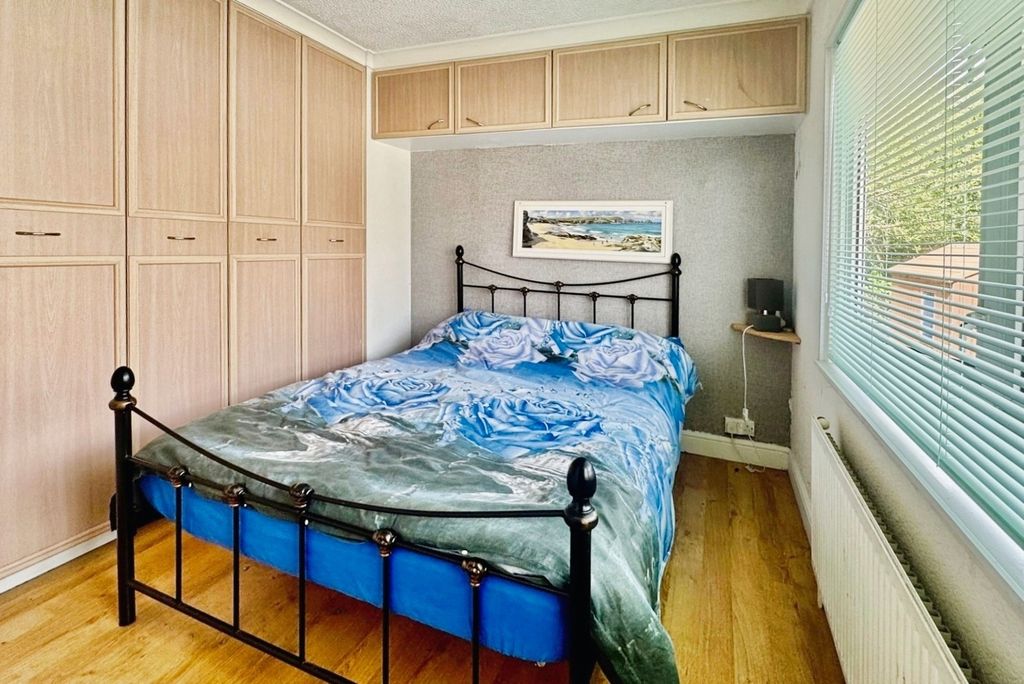 Property photo 3 of 12 Pbox-Img.Jpg