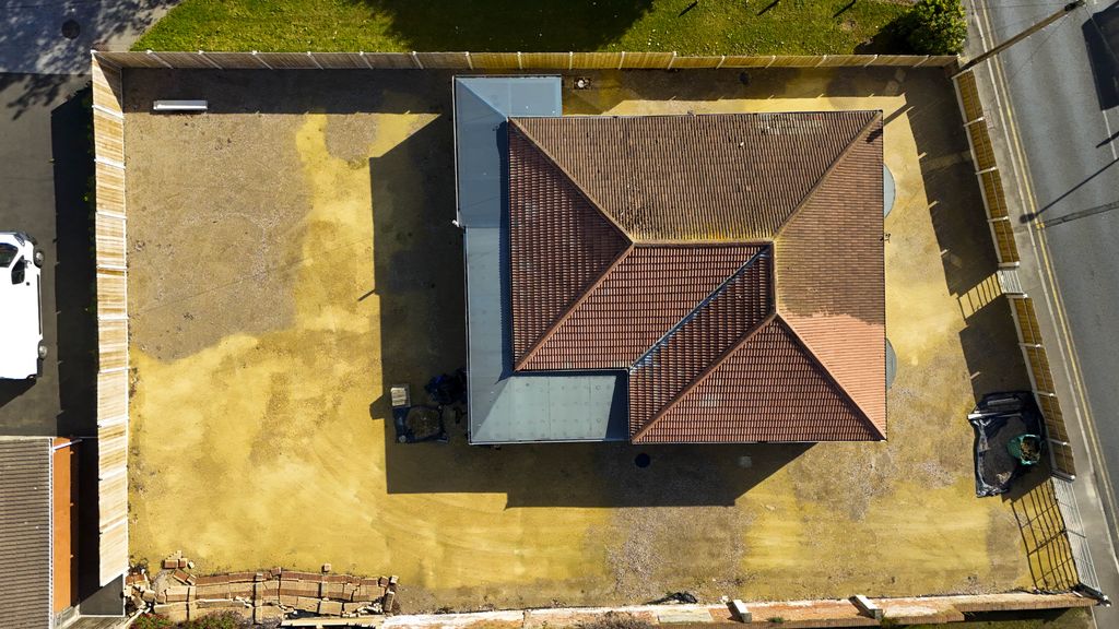 Property photo 1 of 6
