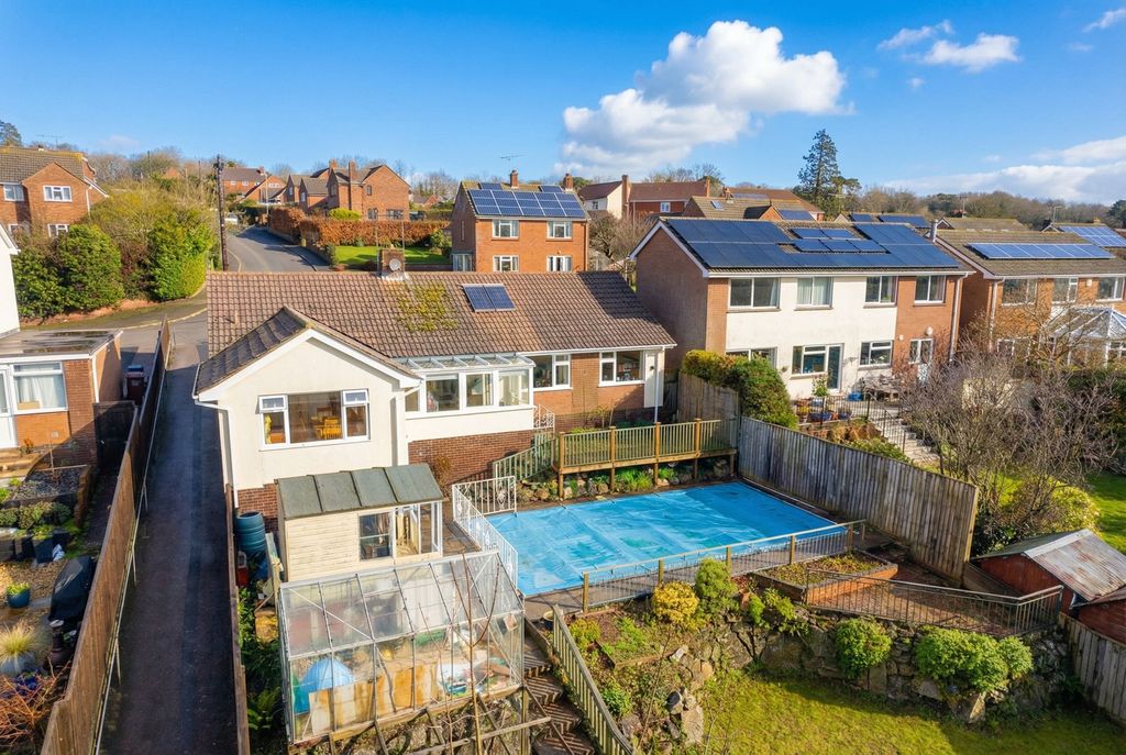 Property photo 1 of 30