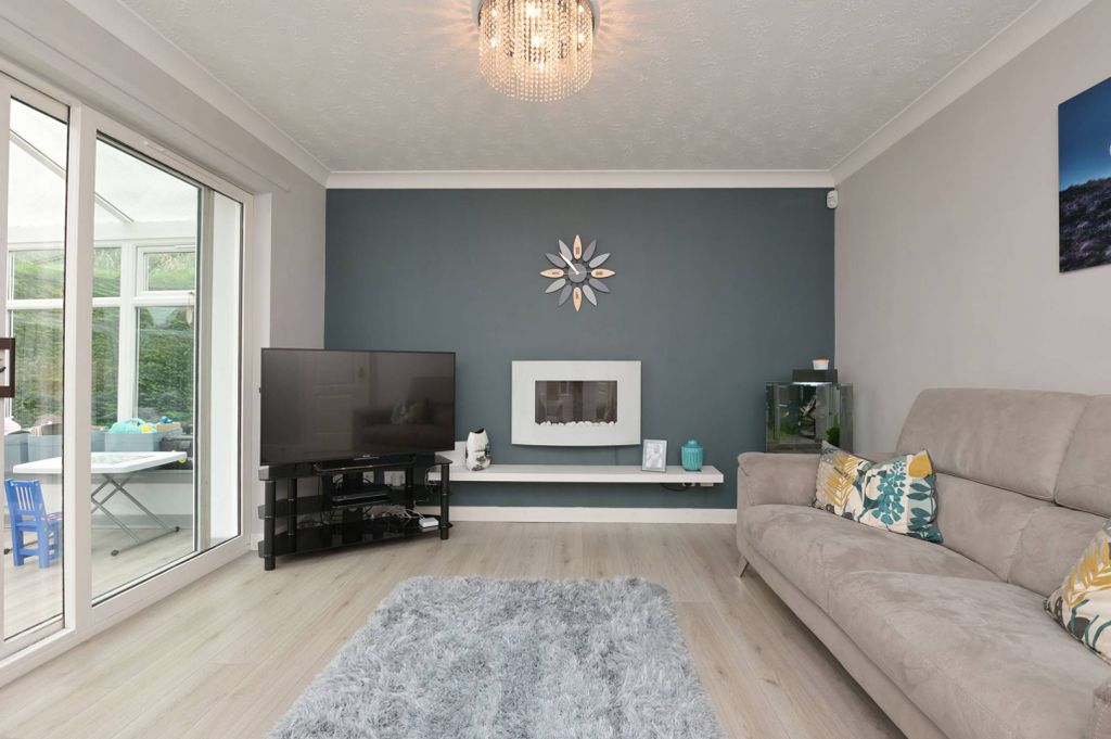 Property photo 3 of 30