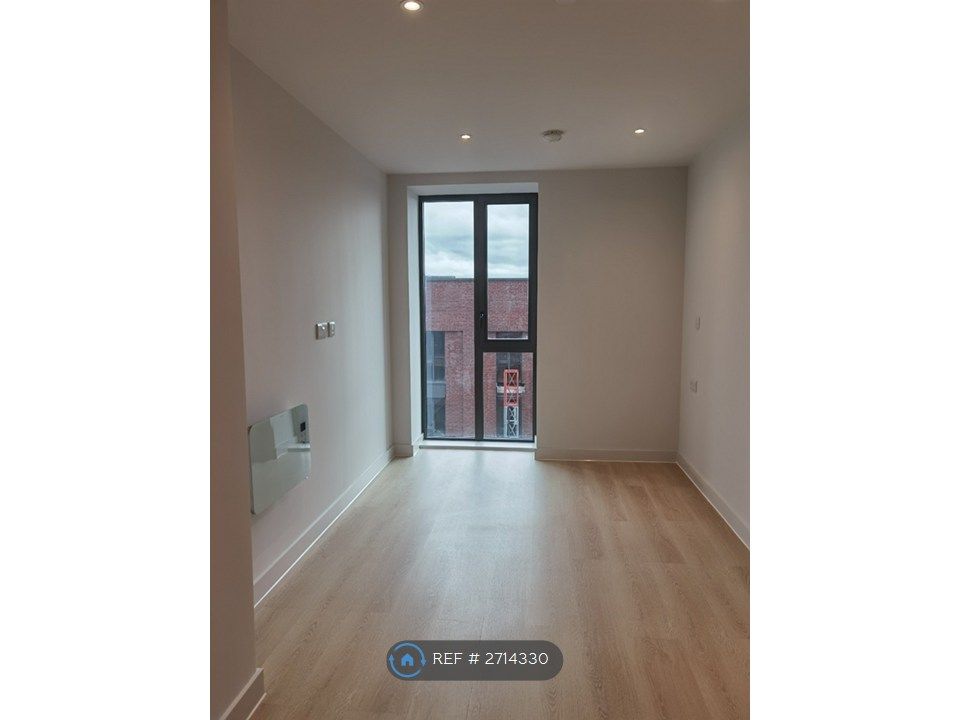 Property photo 3 of 13 Bedroom View