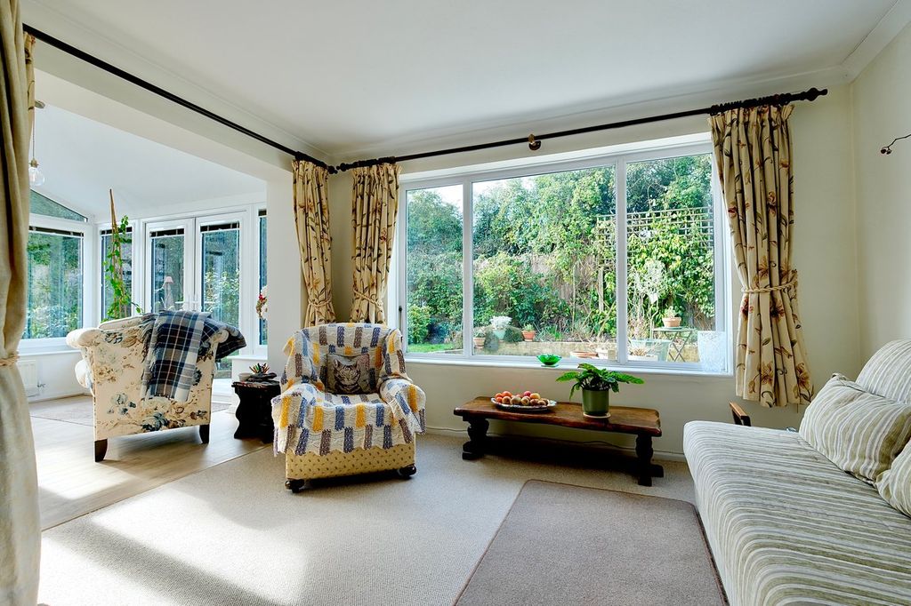 Property photo 2 of 22