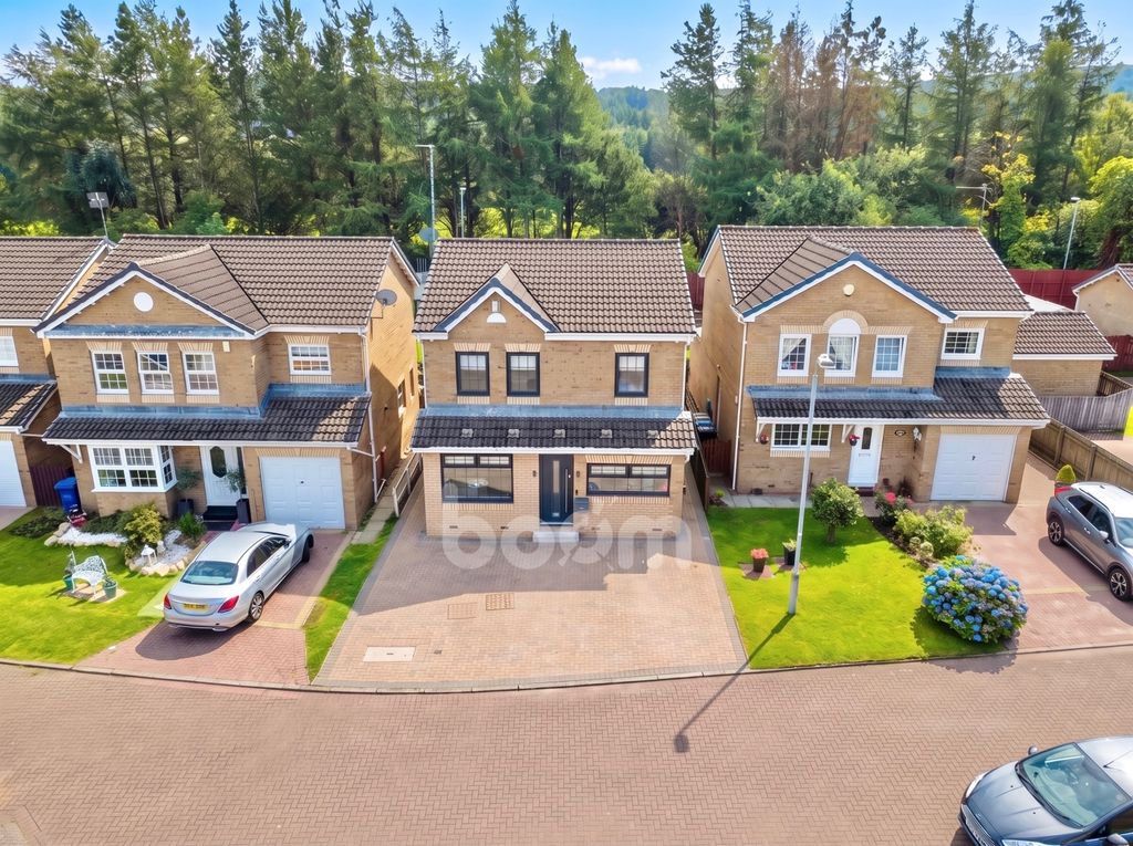 Property photo 1 of 30 Woodlands Crescent, Johnstone Renovated Three Bedr