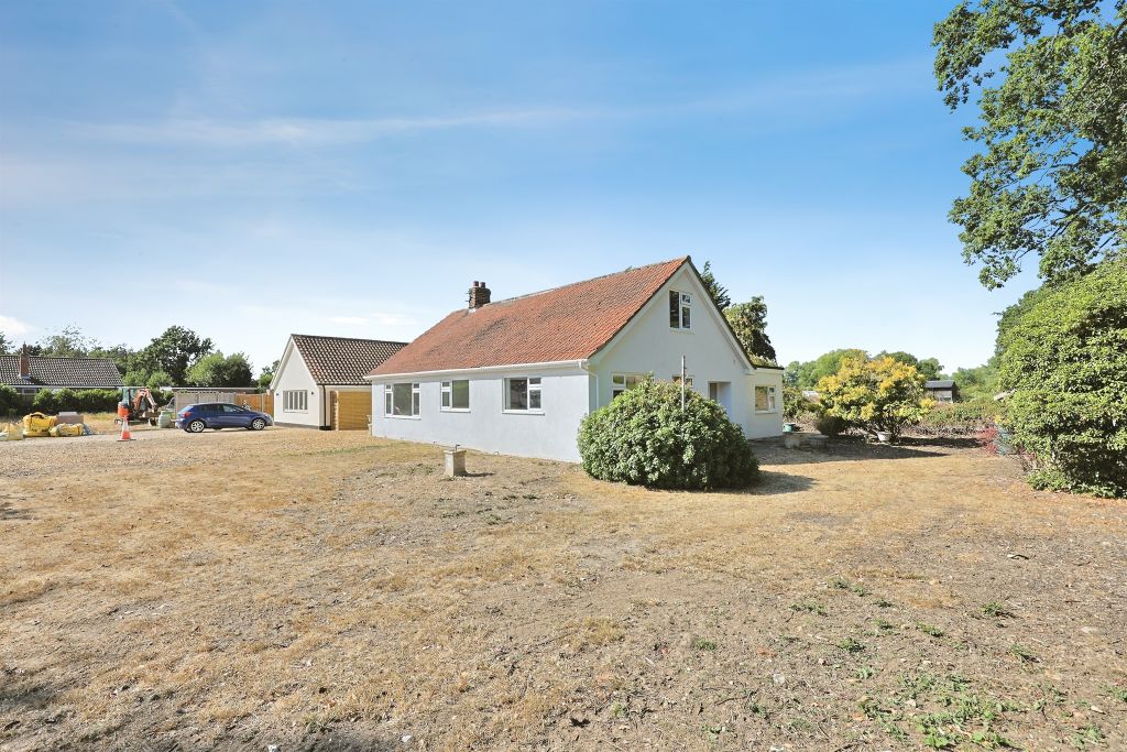 Property photo 2 of 23