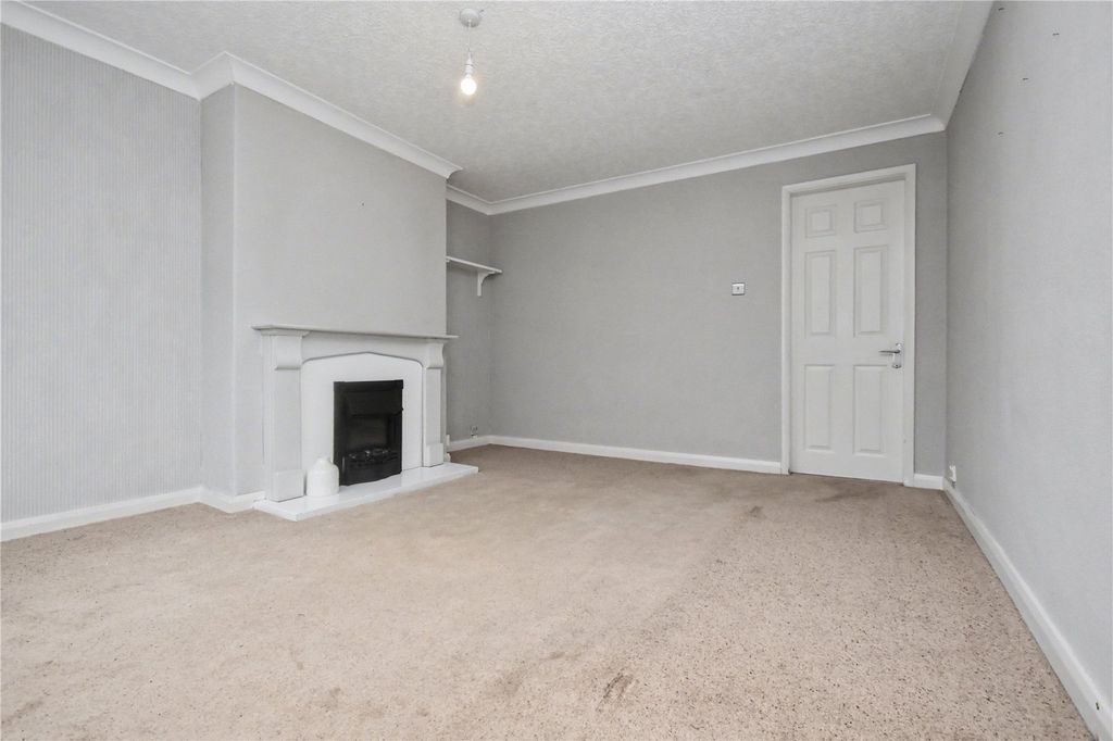 Property photo 2 of 17 Picture No. 50