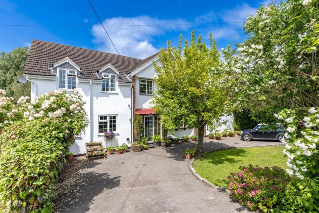 Property photo 1 of 24