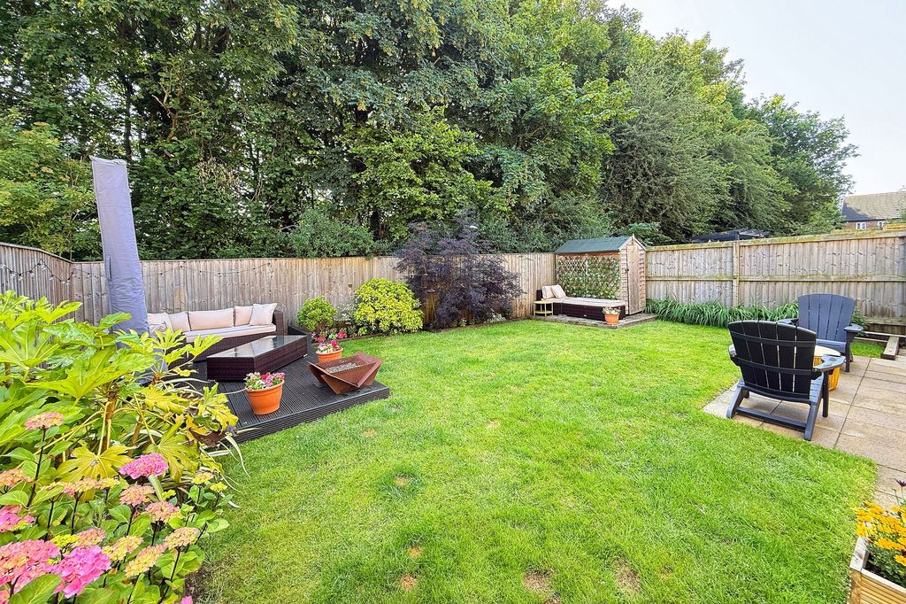 Property photo 2 of 25