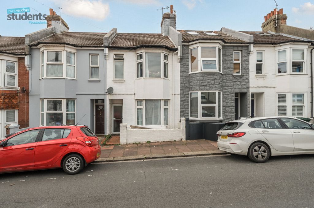 Property photo 1 of 12 79285Af5-4Ef4-4c7...