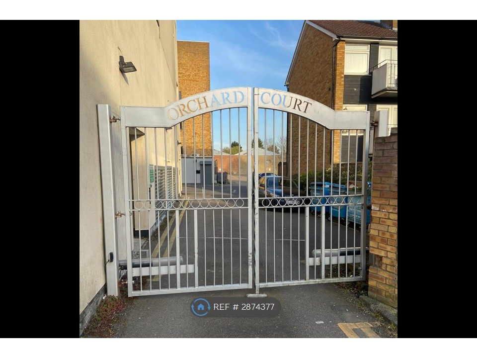 Property photo 1 of 15 Exterior (i)