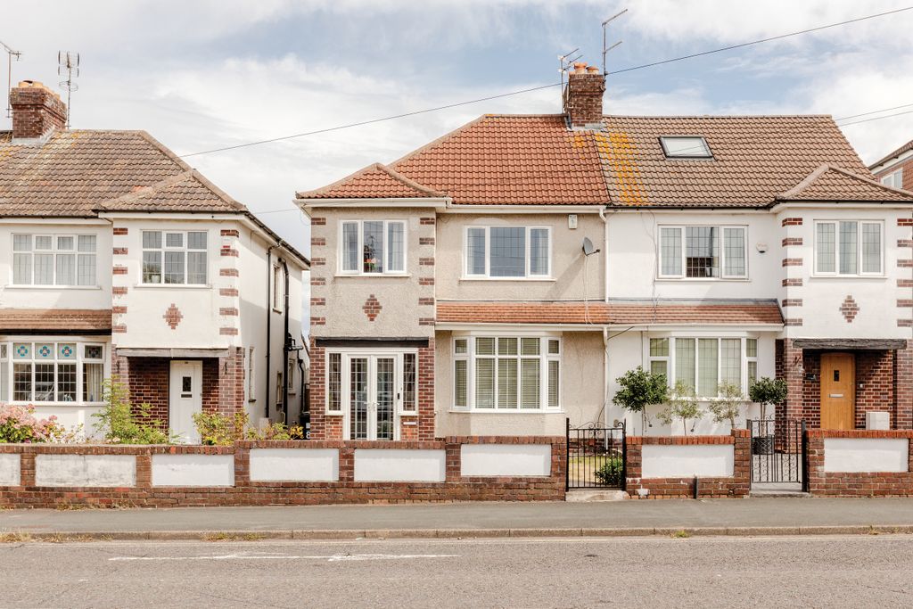 Property photo 1 of 24 1