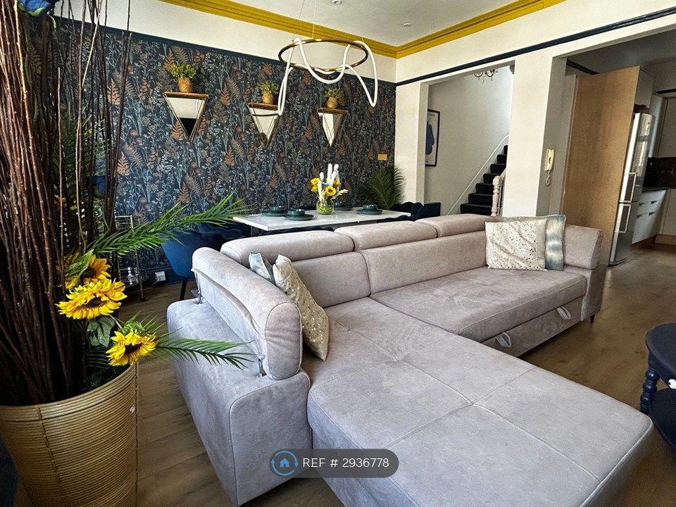 Property photo 1 of 30