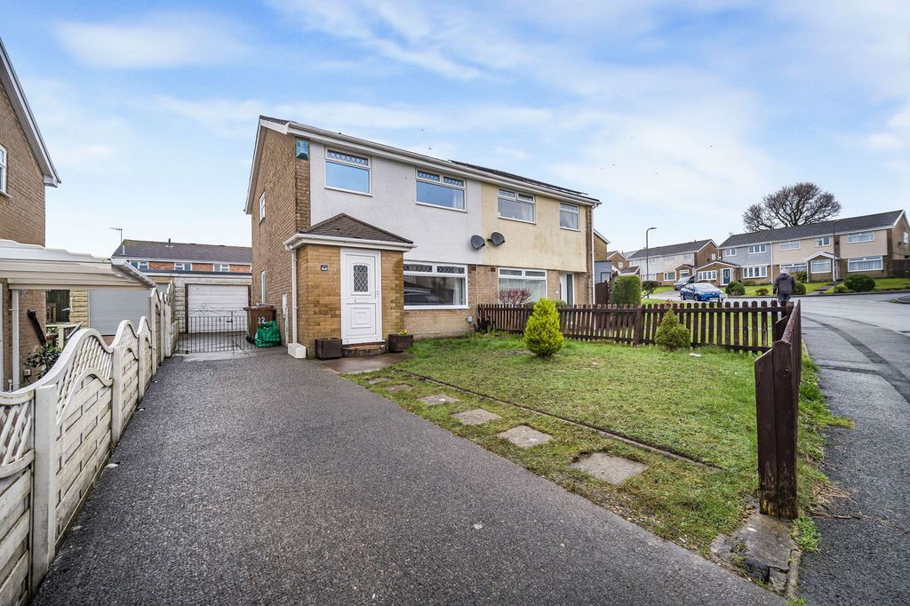 Property photo 1 of 33