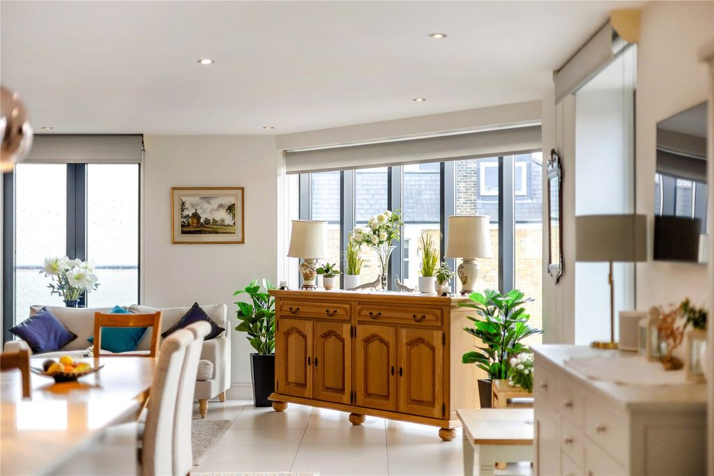 Property photo 3 of 21 Picture No. 09