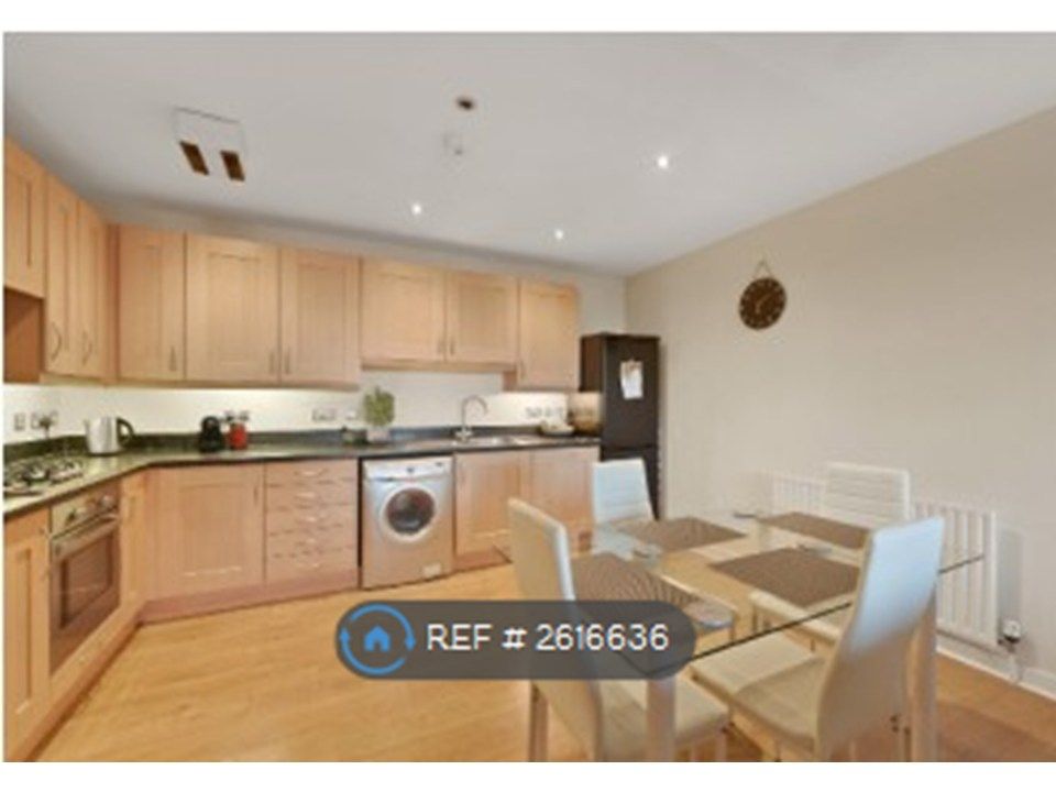 Property photo 2 of 8 Kitchen