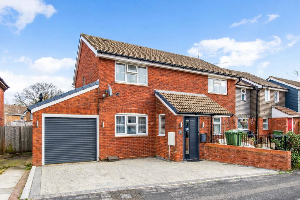 Property photo 1 of 21