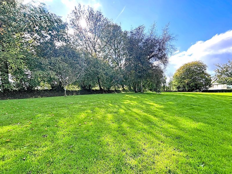 Property photo 3 of 17 Photo 4