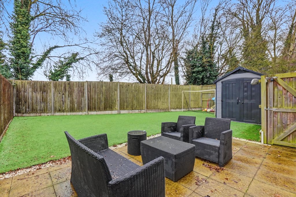 Property photo 2 of 18 4845086