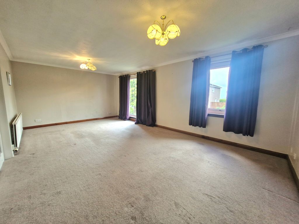 Property photo 2 of 17 Lounge