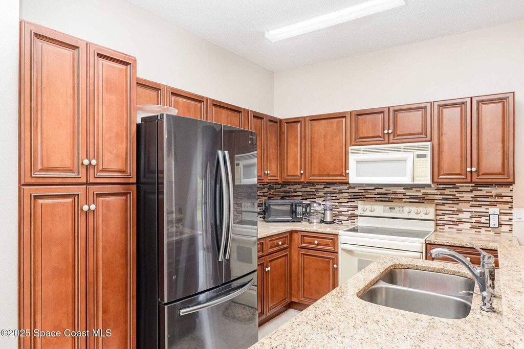 Property photo 1 of 30