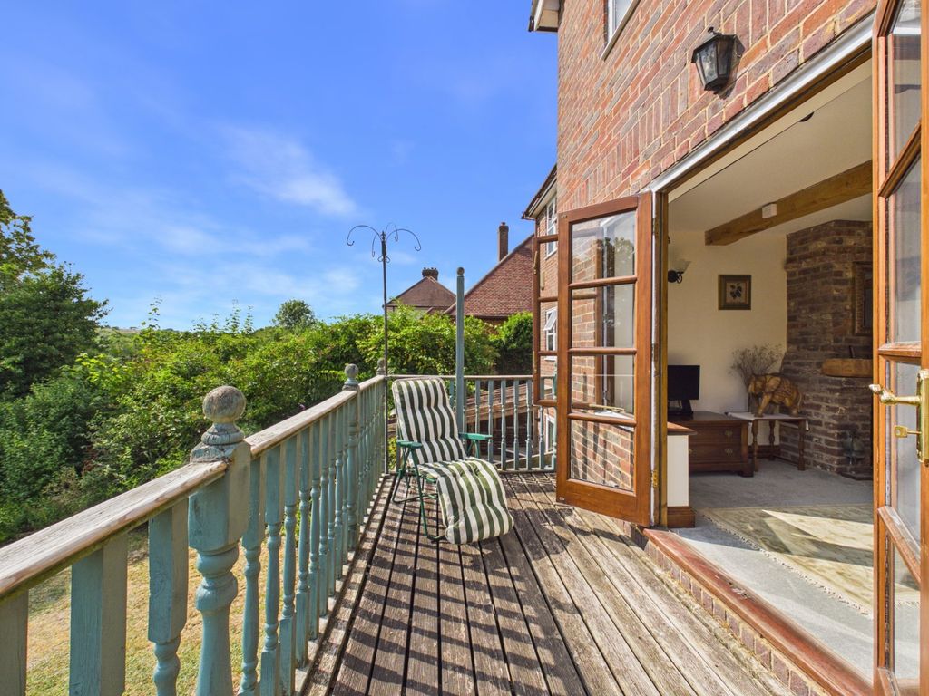 Property photo 2 of 32 Balcony