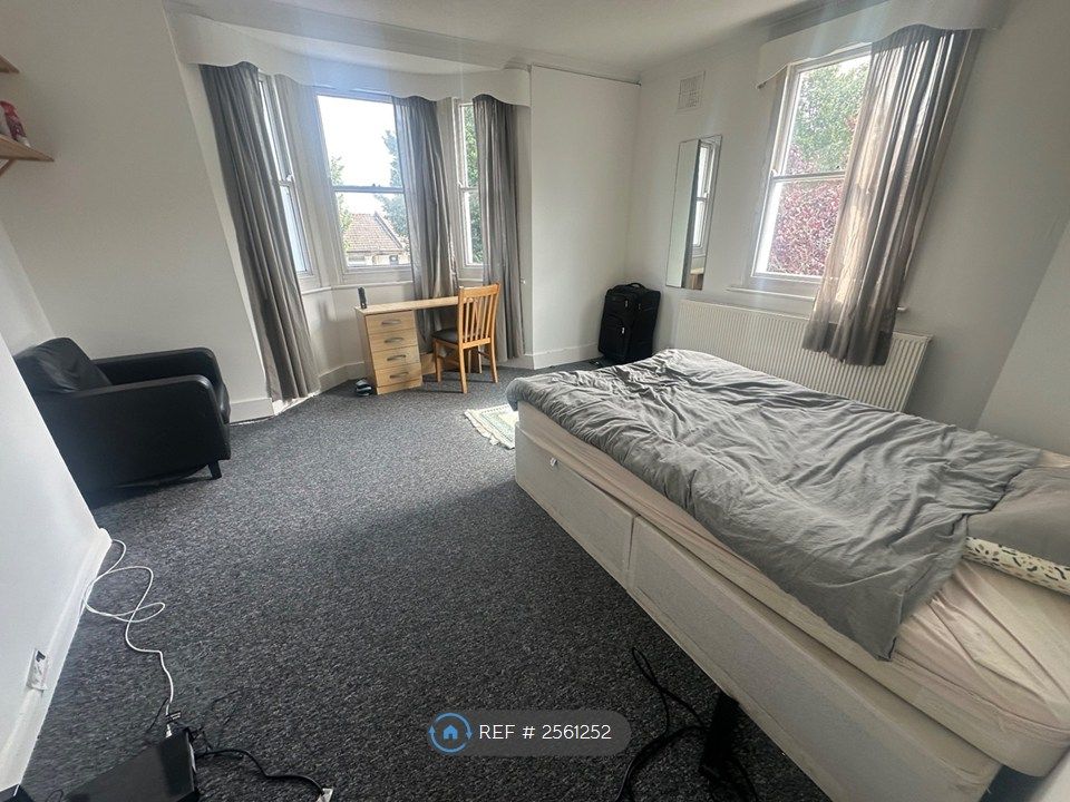 Property photo 3 of 6