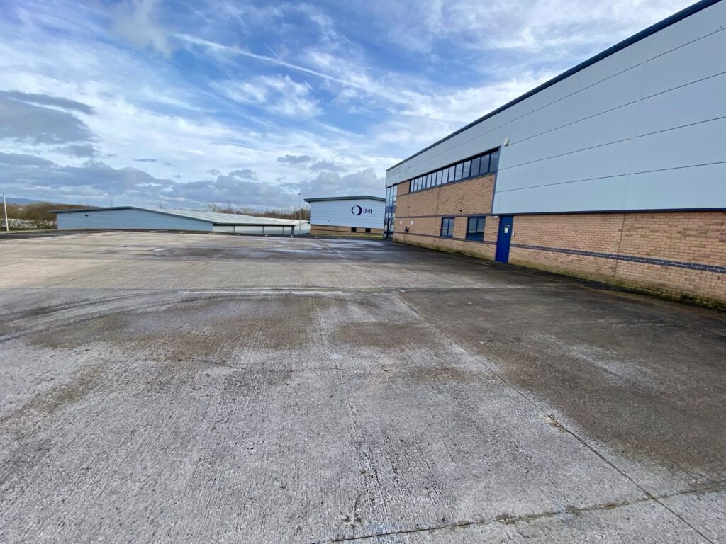 Property photo 3 of 12