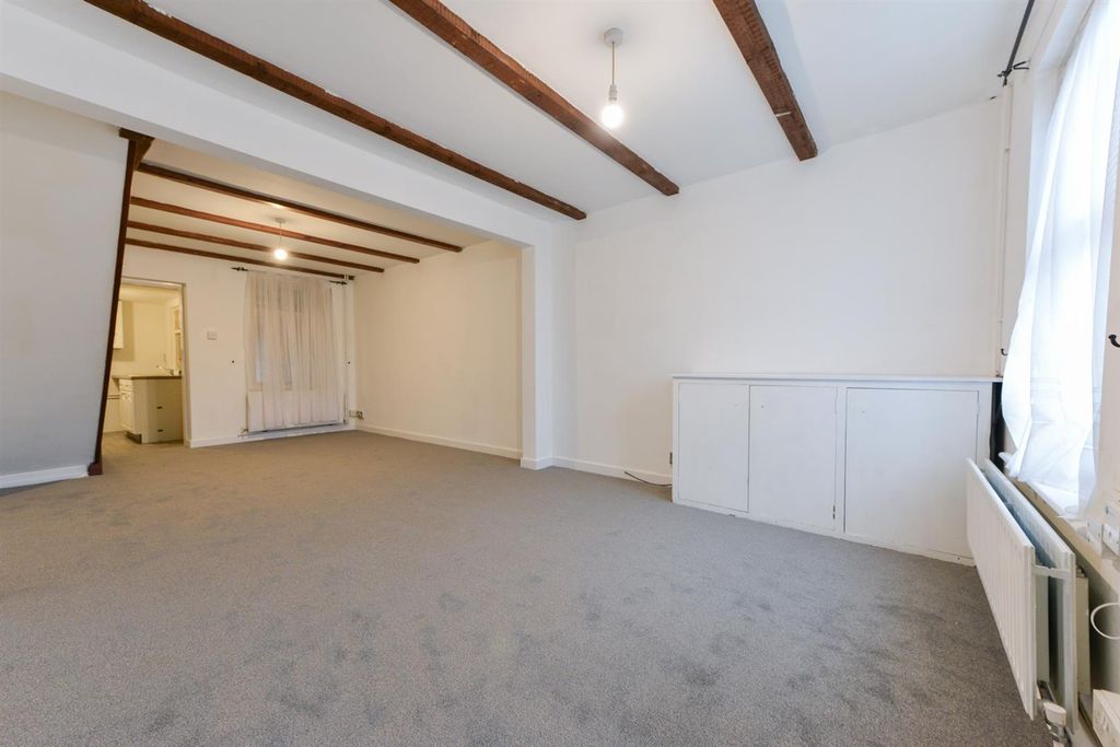 Property photo 3 of 12 New Road, Ditton8.Jpg