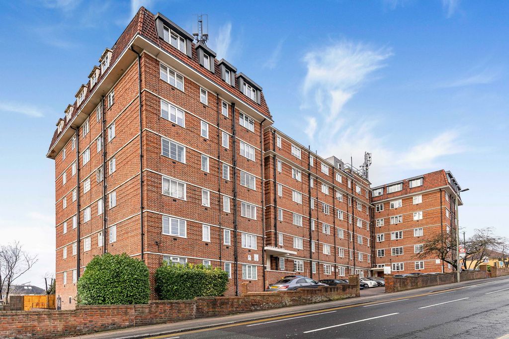 Property photo 3 of 11