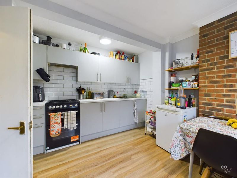 Property photo 2 of 10 Photo 12