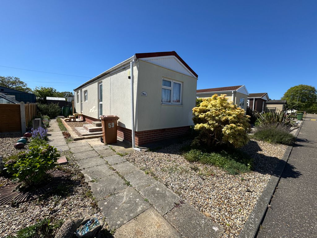 Property photo 2 of 11 Image00004