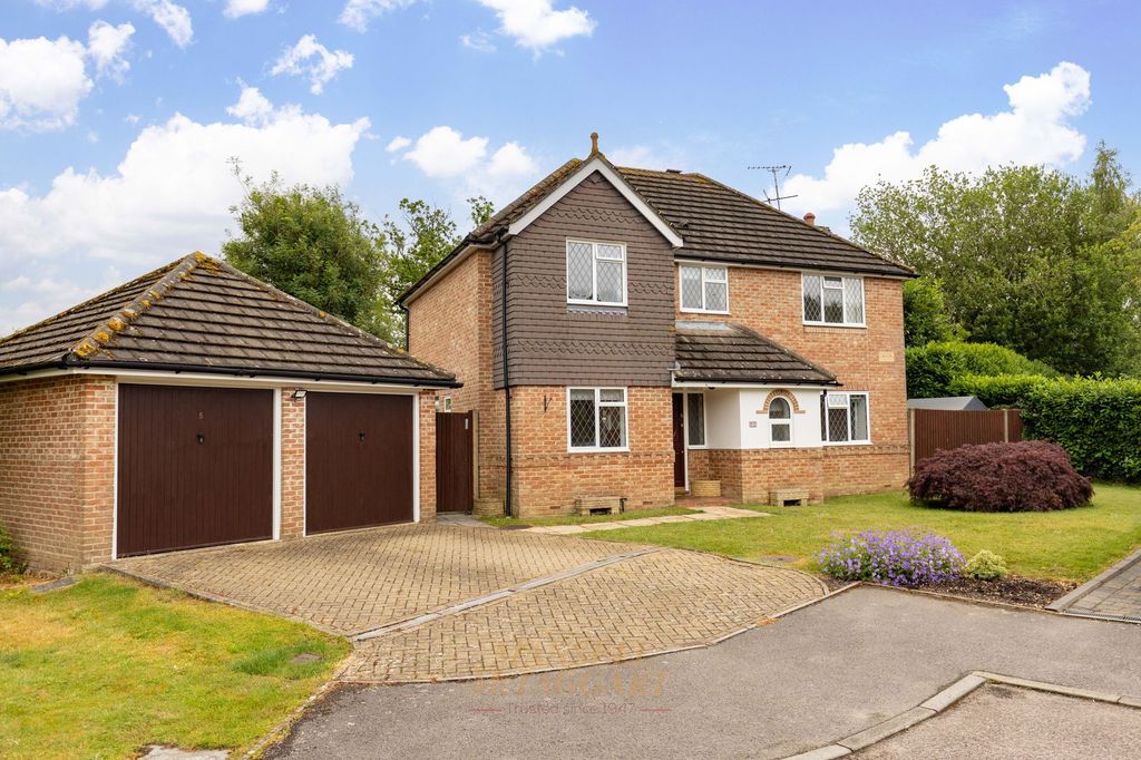 Property photo 1 of 28
