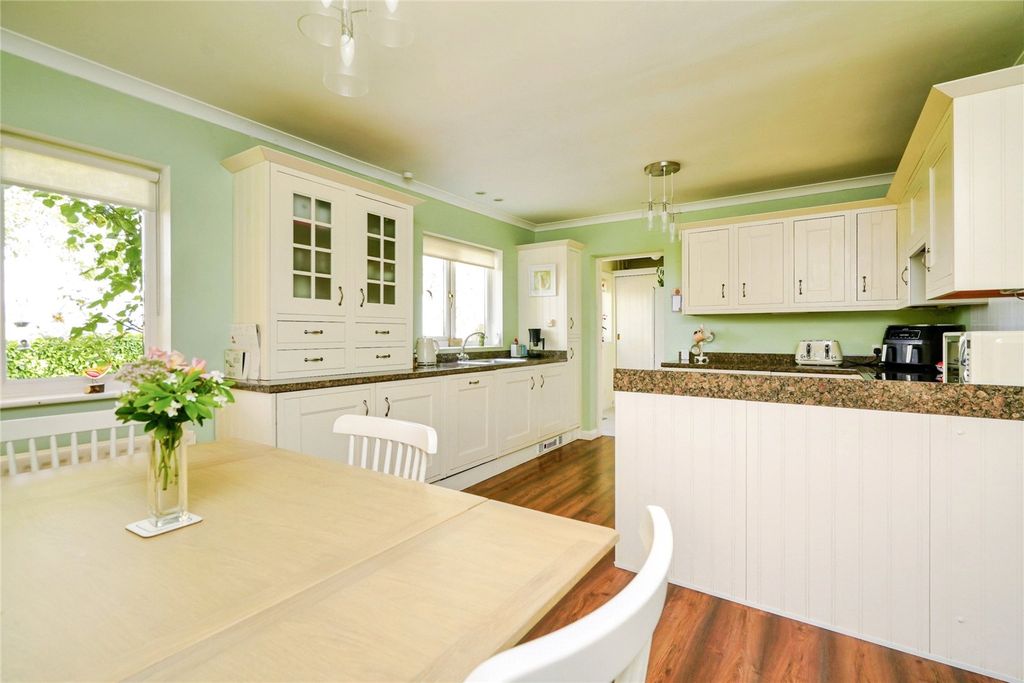 Property photo 3 of 19 Picture No. 06