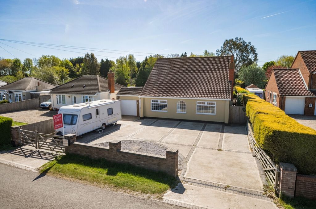 Property photo 1 of 28 1-69F22861Ca75c-1446599-1-69F1d2419c2E1-1