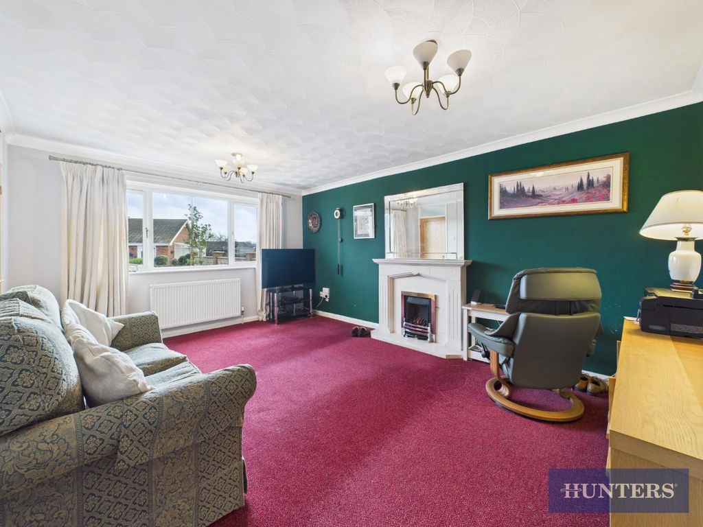 Property photo 3 of 12 Living Room