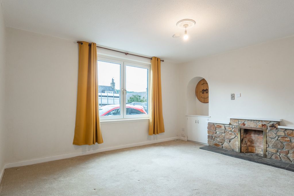 Property photo 3 of 38