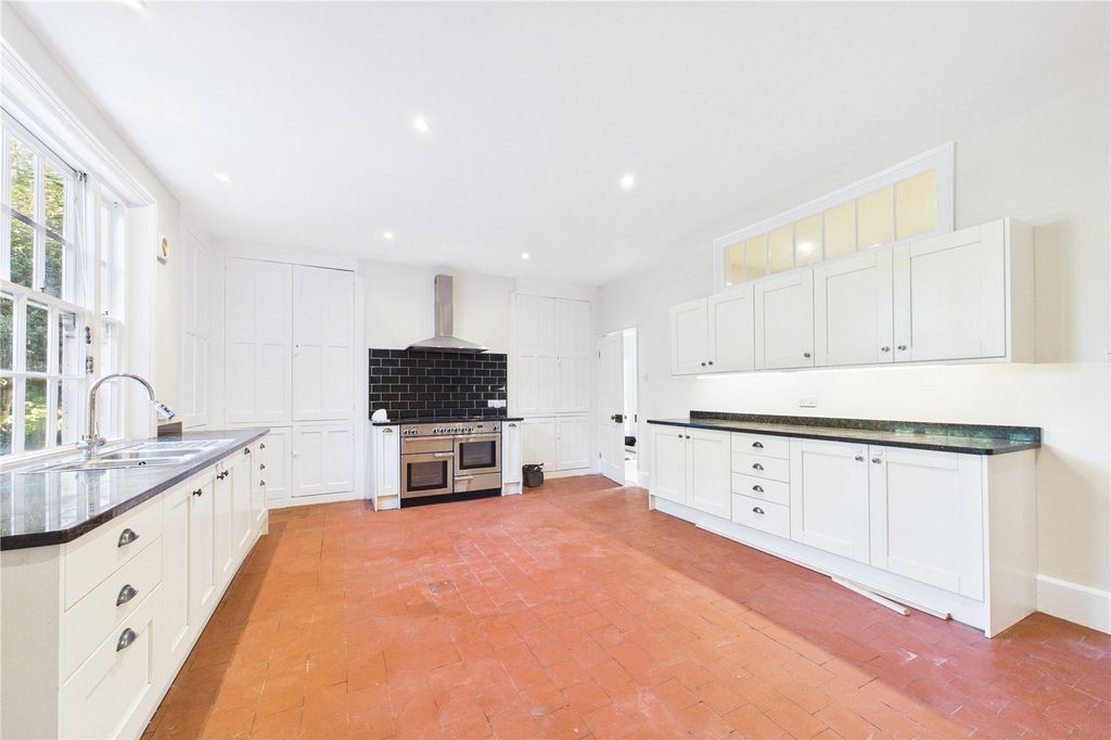 Property photo 3 of 28 Kitchen
