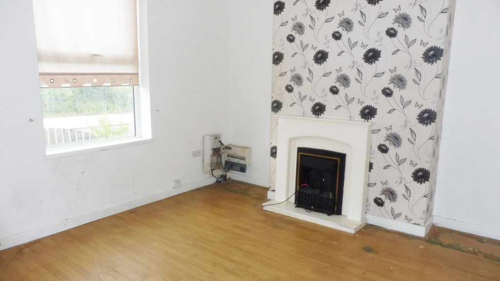 Property photo 2 of 12 Lounge