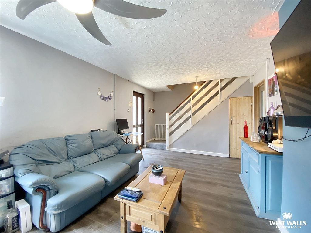 Property photo 3 of 19 Img_5993.Jpg