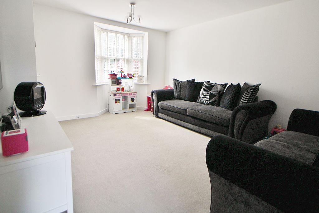 Property photo 3 of 19