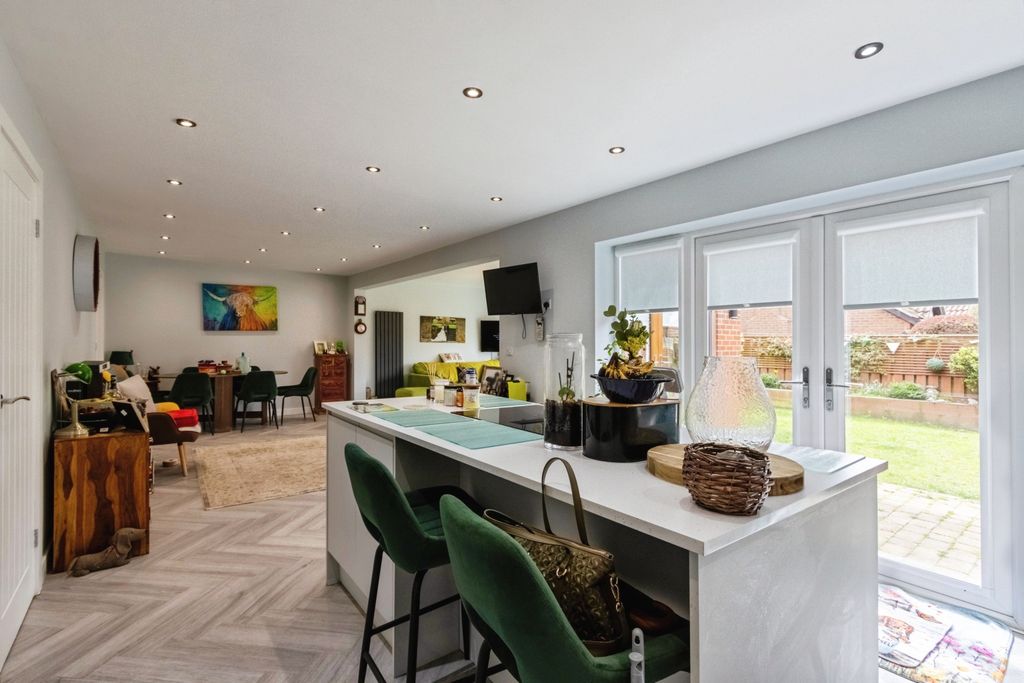 Additional image 4 of 2 bed detached bungalow for saleLakeland Way, Wakefield WF2