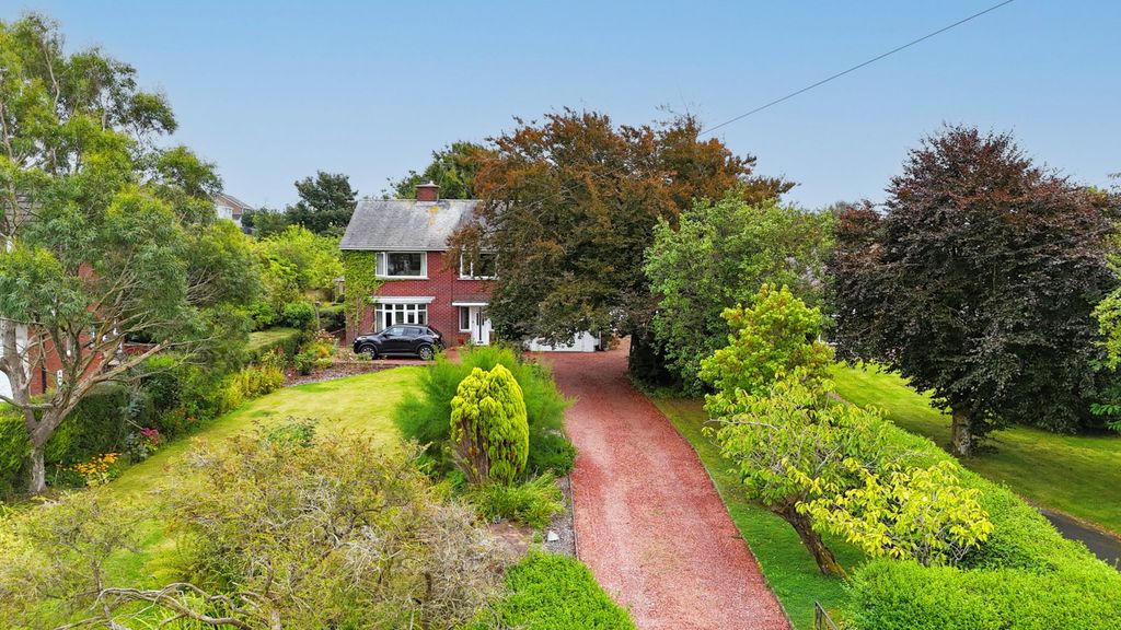 Property photo 2 of 34