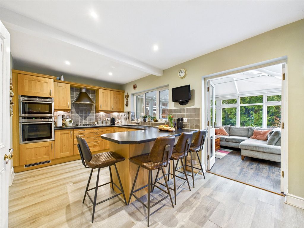 Property photo 2 of 17 Picture No. 38