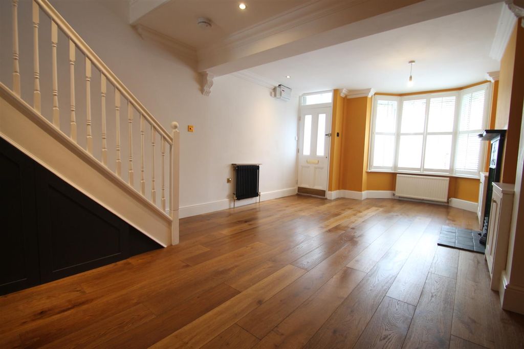 Property photo 3 of 16 Img_0046.Jpg