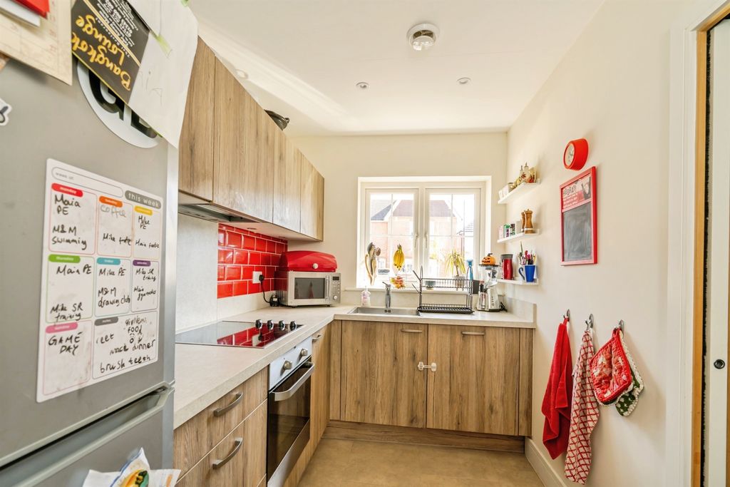 Property photo 3 of 16