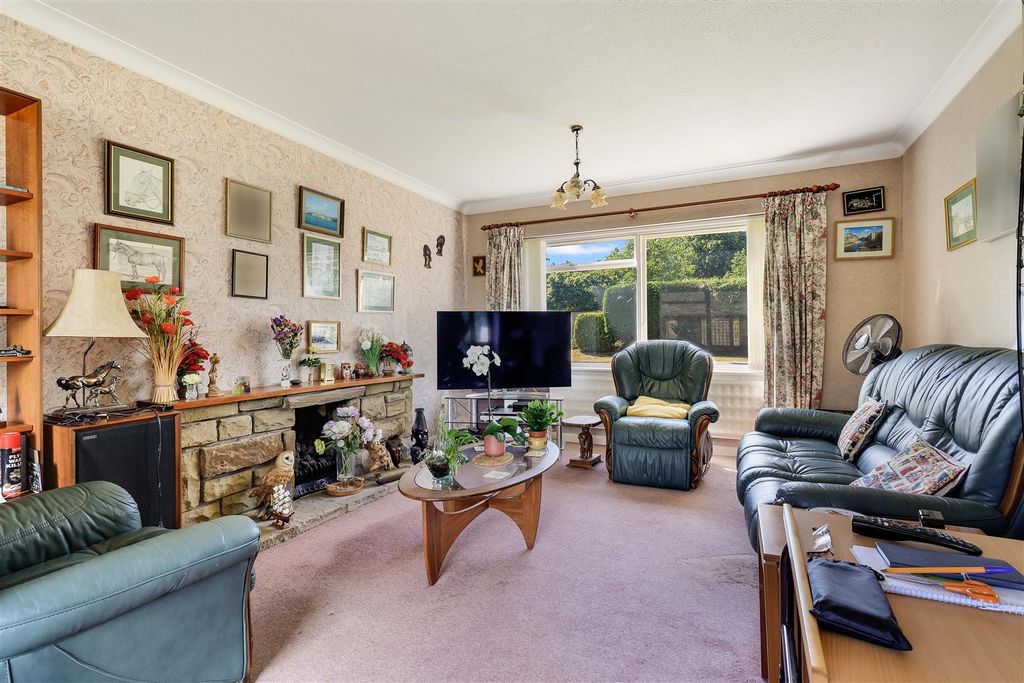 Property photo 3 of 23 Img (8).Jpg