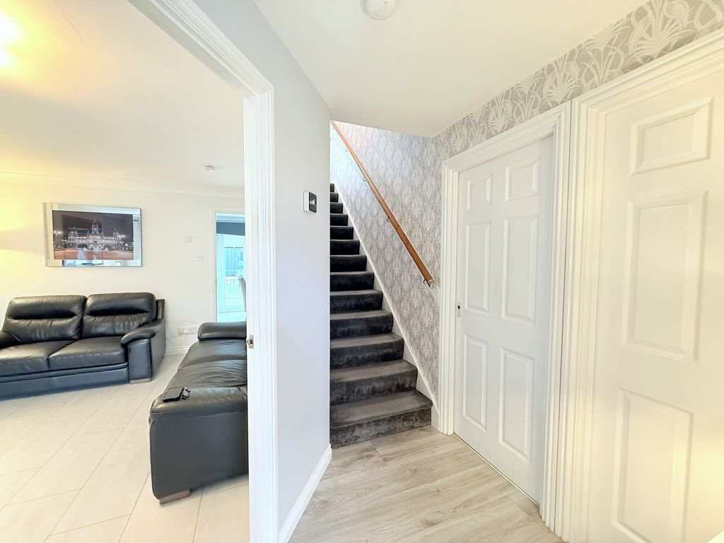 Property photo 3 of 39