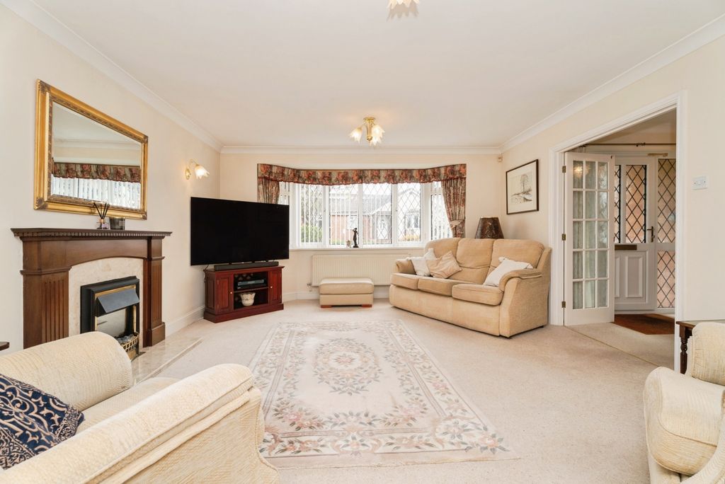 Property photo 2 of 20 Pbox-Img.Jpg