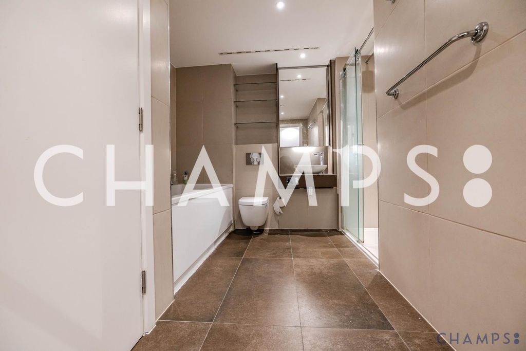 Property photo 3 of 9 Gallery